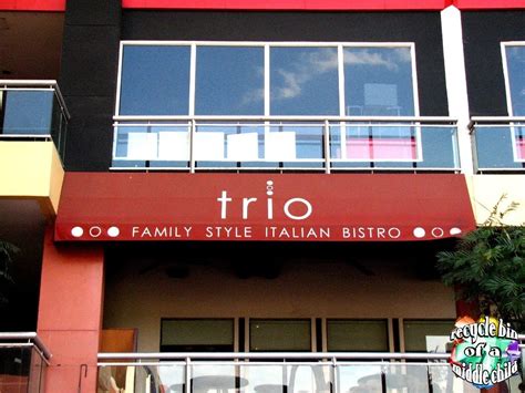 bgc food  trio restaurant recycle bin   middle child