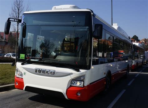 BUSportal Obrazem z trasy Vysoké Mýto Brno Tři autobusy Iveco