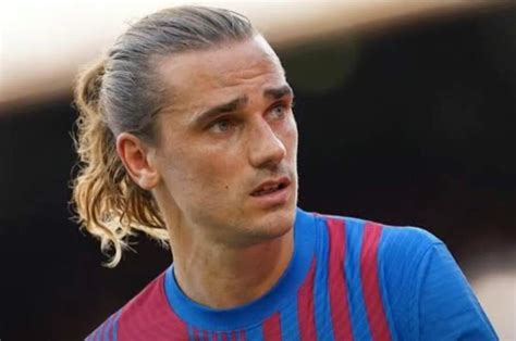 Antoine Griezmann Ses Impressionnantes Coupes Et Couleurs De