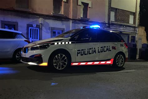 Sancionada Una Conductora En Le N Por Chocar Contra Dos Veh Culos