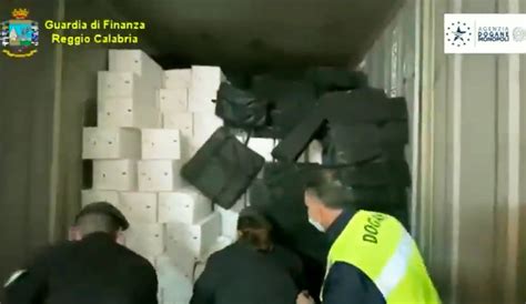 Sequestrati Kg Di Cocaina In Container Che Trasportava Cozze Al