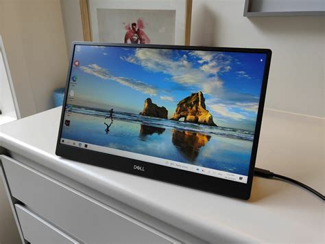 Review: Dell 14 Portable Monitor -- the stylish way to improve your ...