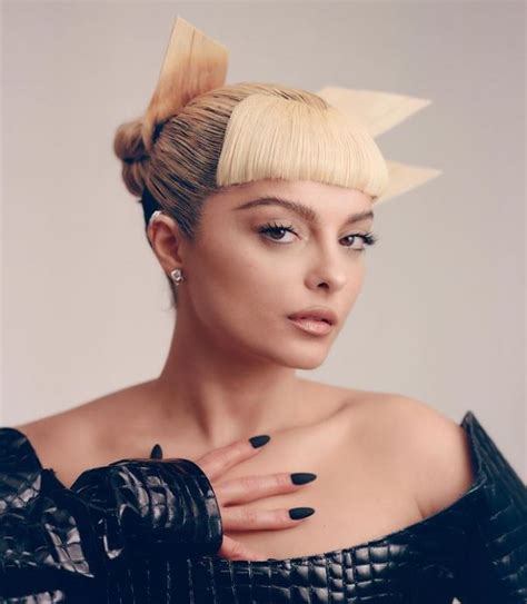 Bebe Rexha bëhet nostalgjike publikon foto nga fëmijëria Ja si dukej