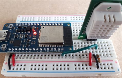 DHT22 ESP32 in Arduino Code: Measuring humidity & temperature