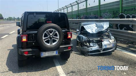 Incidente In Tangenziale A Rivoli Scontro Tra Quattro Veicoli 22