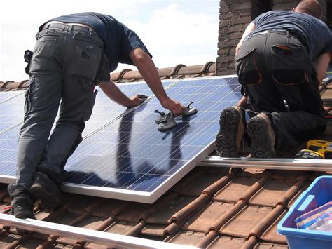 Pare Na Sunce Kako Napraviti Ku Nu Solarnu Elektranu I U Tedeti Na