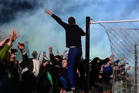 Yeovil Town Win National League South After Beating Truro City