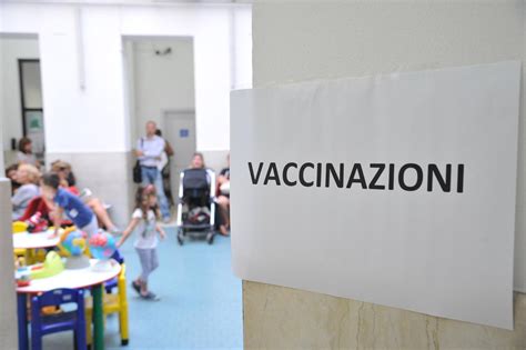 Primo Giorno D Asilo Bimba Senza Carta Dei Vaccini Resta Fuori Mamma