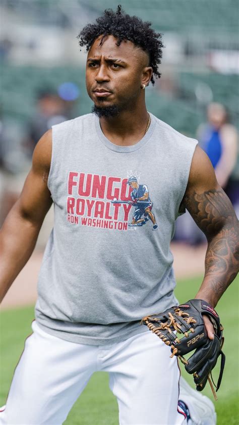 Ozzie Albies Warms Up At Batting Practice Braves Opening Week