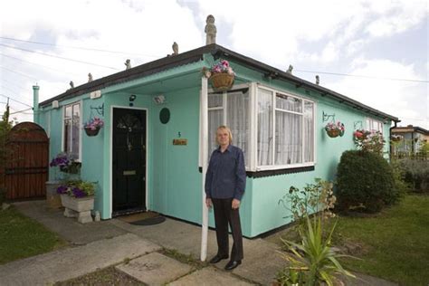 Cheers To Britains Prefab Wwii Bungalows Prefab Homes Prefab