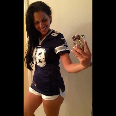 Pin By Vik Happiness On Hot Fans Hot Fan Women Nfl Fans