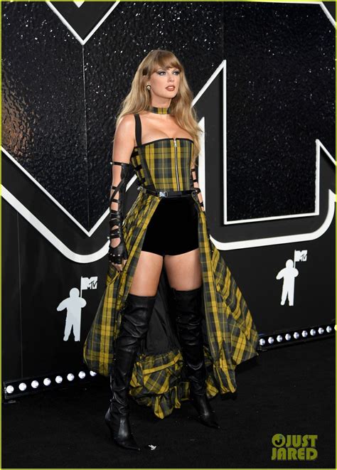 Photo: taylor swift mtv vmas red carpet 24 | Photo 5073582 | Just Jared ...