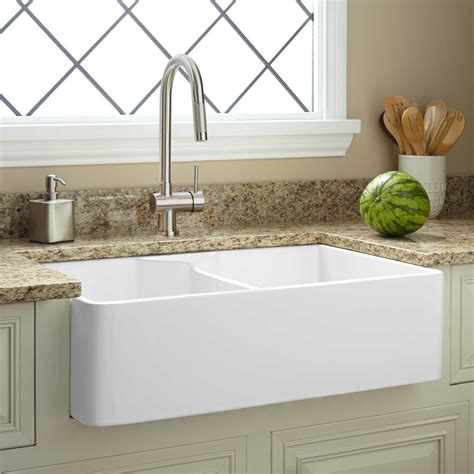 30 White Double Bowl Farmhouse Sink