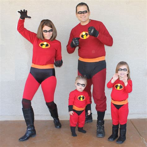 Family Costume Ideas | The Incredibles Family • LORI•O•PHOTO