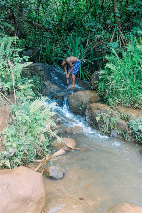 Guide to Hiking the Na Pali Coast-Blog-Salt Water Vibes