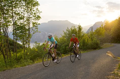 Why Cycling Makes You Closer Friends Canadian Cycling Magazine