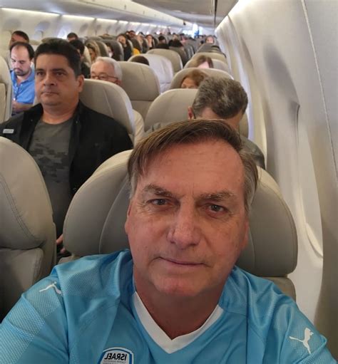 Bolsonaro Visita Agrishow E Recebido Festa