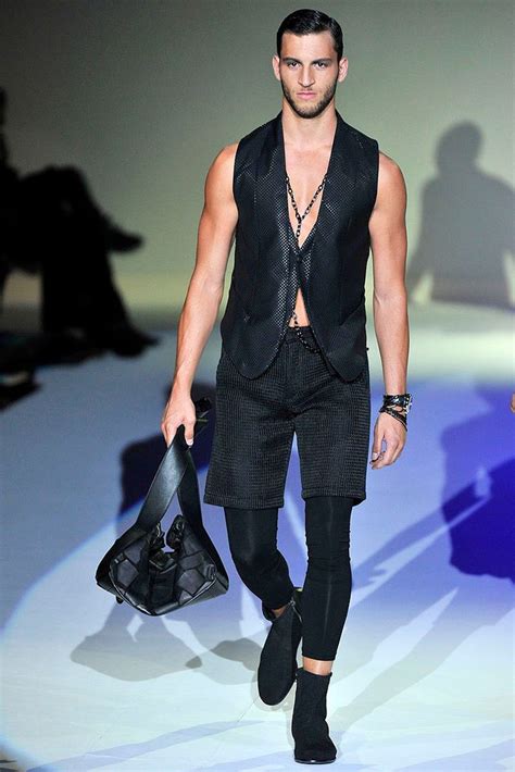 Emporio Armani S/S 11 Men's Show (Emporio Armani)