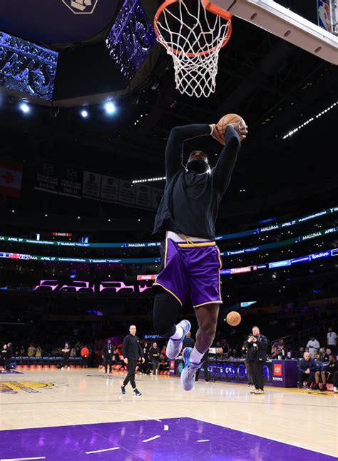 Lakers Fall To Bulls As Lebron Returns From Month Long Break