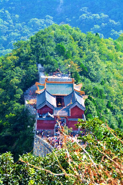 山顶道观道观三清山道观大山谷图库