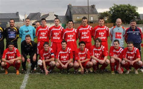 Football Le Derby Tourne à Lavantage De Landeleau Le Télégramme