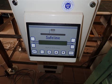 Safeline Metal Detector