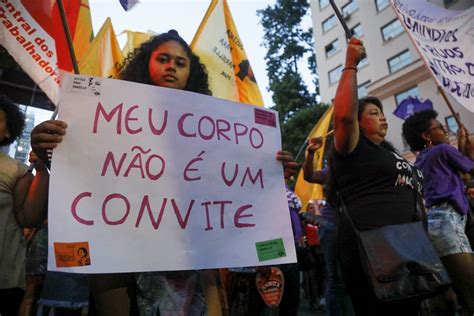 Dia Internacional De Luta Das Mulheres Marcado Por Protestos Em Todo