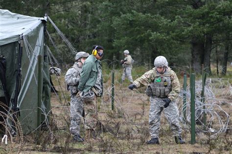 Dvids Images Military Police Train On Detainee Operations Image 1