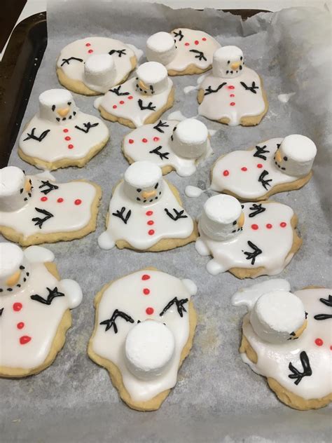 Melting snowman biscuits by Mandy