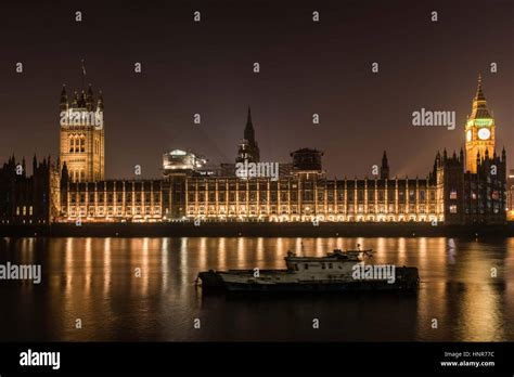 House of Parliament, London at night Stock Photo - Alamy