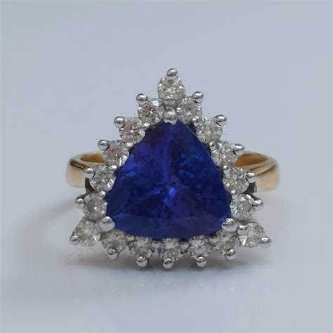 Vintage Tanzanite and Diamond Ring - Jewellery Discovery