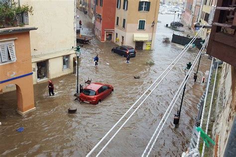 Olujni Vjetar Ki A Poplave Na Udaru Istra I Gradovi Na Obali Sata