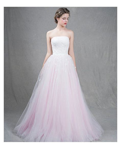 Feminine Ball Gown Strapless Sweep Train Tulle Wedding Dress With