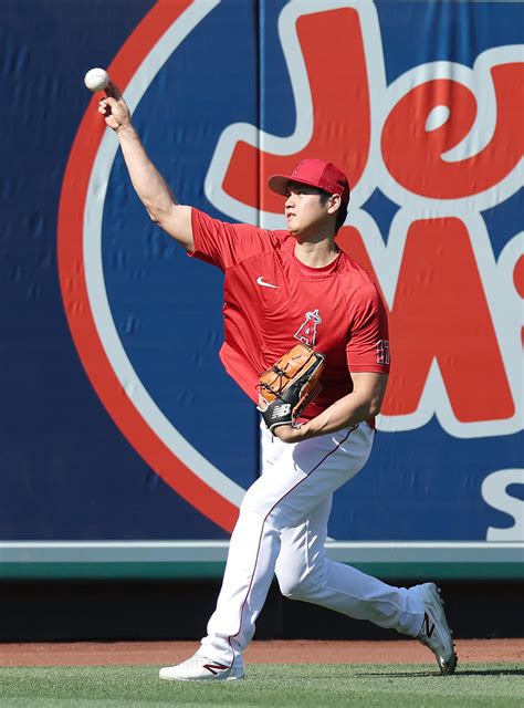 大谷翔平30号、自己最長＆今季最長150m特大弾にトラウトも驚き Snsも即トレンド入り Mlb写真ニュース 日刊スポーツ