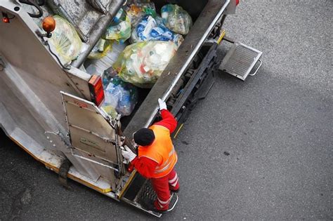 24 Things Your Garbage Collector Wants You To Know Readers Digest