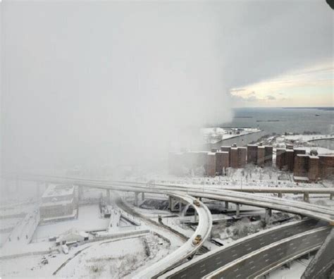 15 Incredible Photos of Buffalo’s Deadly Winter