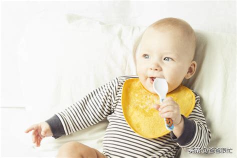 婴儿多久能吃盐（宝宝多大可以吃盐） 幼儿百科 魔术铺