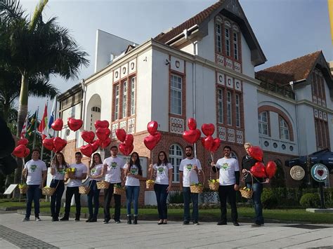 Cdl Blumenau Entidade Forte E Influente Na Sociedade Varejo S A