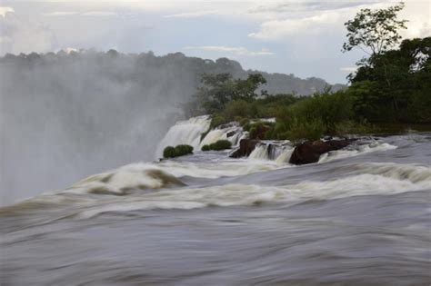 Belle Vue Sur Les Chutes D Iguazu L Une Des Sept Merveilles Naturelles