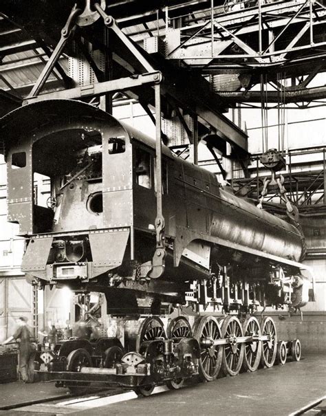 Victorian Railways Only H Class 220 Being Built At Newport Workshops 1941 [700 X 894] R