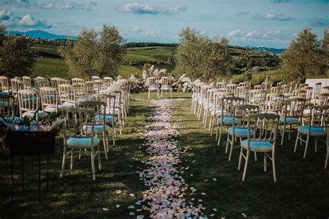 Vineyard Wedding in Tuscany: 5 tips for a perfect outcome