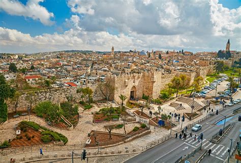 A Tour of Yerushalayim - Jerusalem Stone