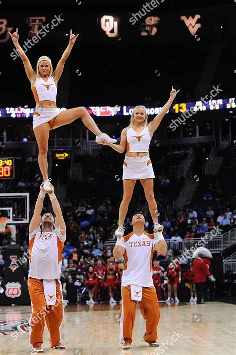 Texas Longhorns Cheerleaders Entertain During Timeout Editorial Stock ...