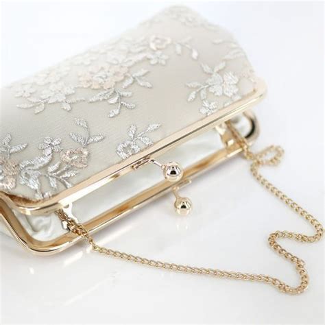 Pin By Avneet Kaur On Kawaii Bags Bridal Clutch Fancy Clutch Purse