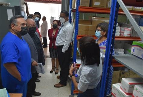 Verifican Abastecimiento De Medicamentos En Complejo Hospitalario De La Css