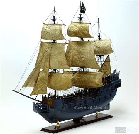 Black Pearl Pirate Ship with light – SavyBoat