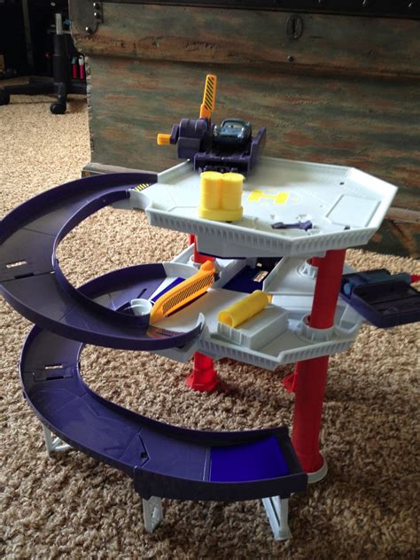 Dan the Pixar Fan: Cars 2: Quick Changers Oil Rig Playset