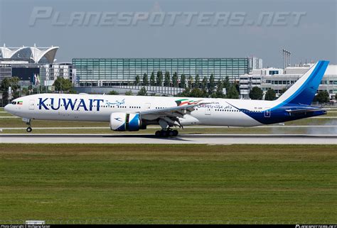 9K AOK Kuwait Airways Boeing 777 369ER Photo By Wolfgang Kaiser ID