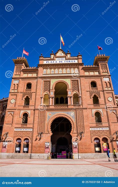 Facade and Main Entrance of the Plaza De Toros in Madrid Editorial ...