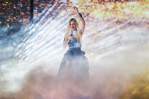 Nevena Bo Ovi Ve Eras Na Euroviziji Predstavlja Srbiju A Mnoge Je